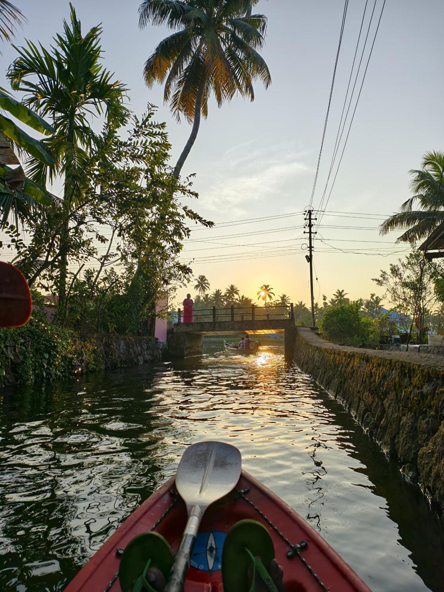 Jeehaa Homestay Alappuzha Exteriör bild
