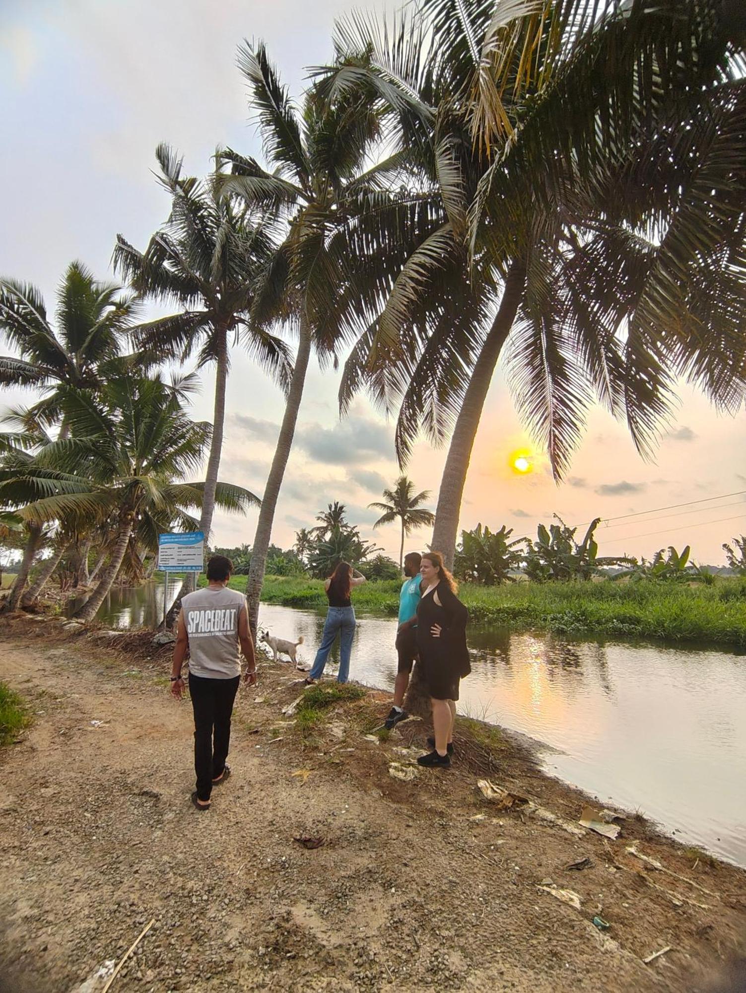 Jeehaa Homestay Alappuzha Exteriör bild
